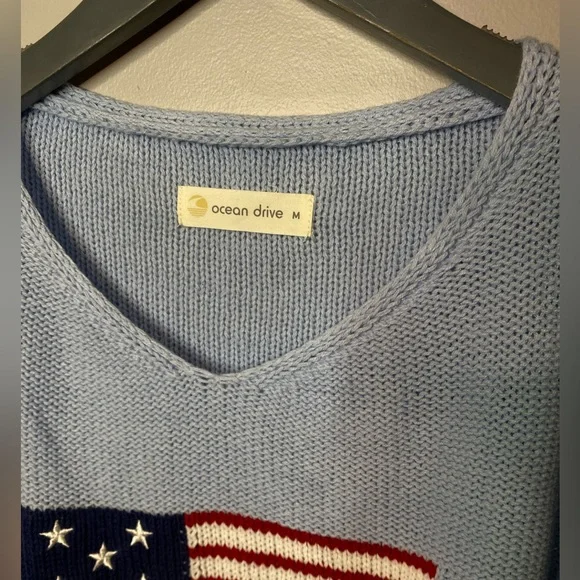 NWT Ocean Drive American Flag Sweater. - Picture 5 of 5